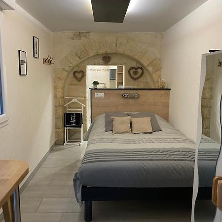 Studio Numero 3 Villeneuve-lès-Avignon Extérieur photo